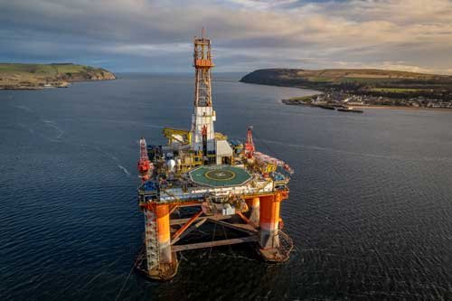 oil-and-gas-drilling-platform-offshore-Tradinter